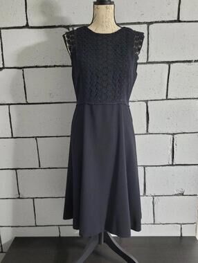 BUNDLE SALE!  Ann Taylor Black sleeveless Dress w/ Lace Detail Sz 6